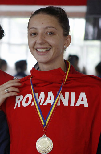 Foiled in Beijing, Romania fencer goes for gold