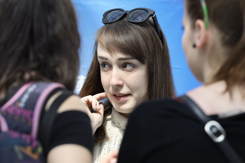 International students job hunt at career fair in Beijing