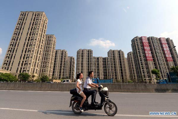 Home prices drop in more Chinese cities