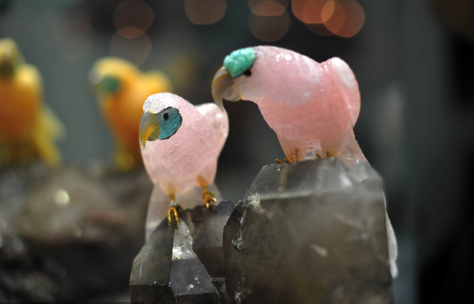 Jewelry exhibition dazzles in Beijing