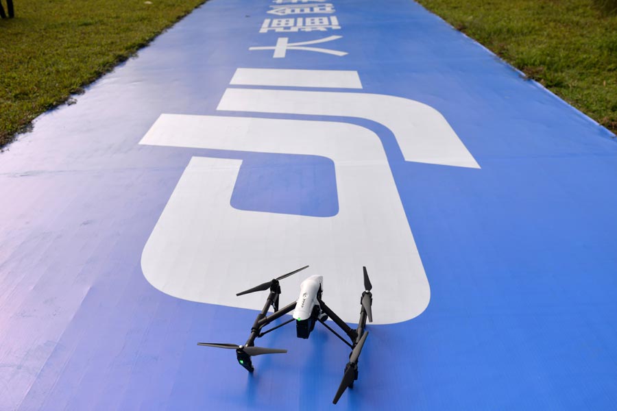 Ultra-high-definition camera drone debuted in Shenzhen