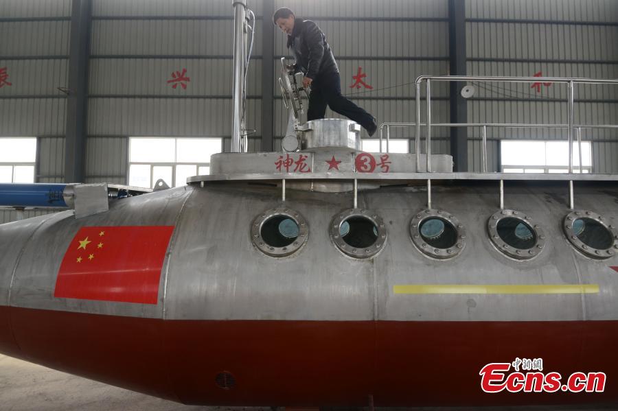 Hand-made submarine to carry venturers