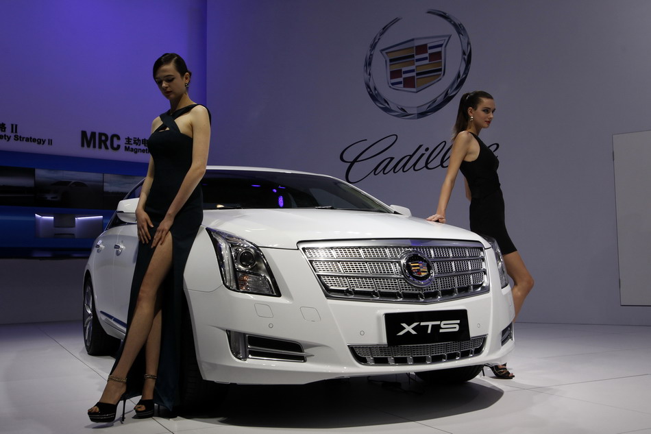 Luxury cars dazzle at Auto Guangzhou 2013