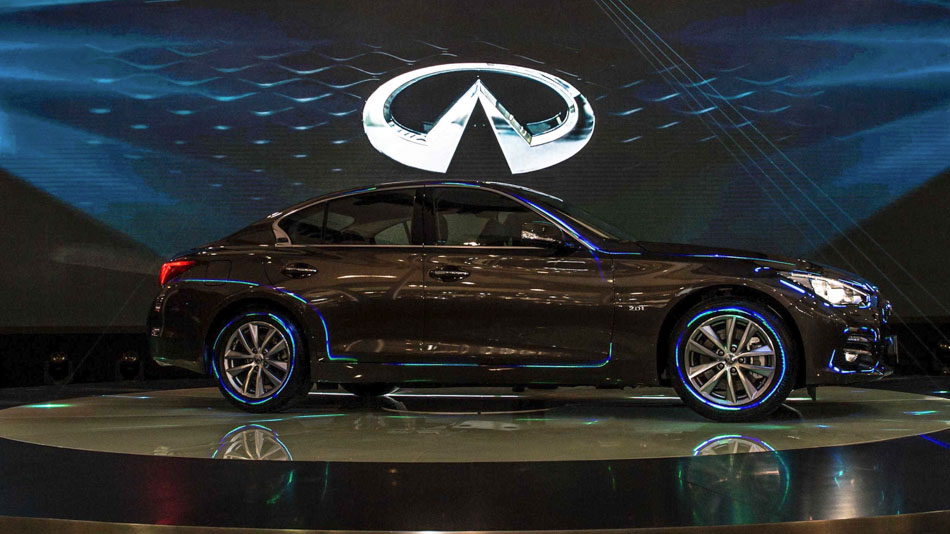 Infiniti Q50 2.0T world premiere at 2013 Auto Gruangzhou