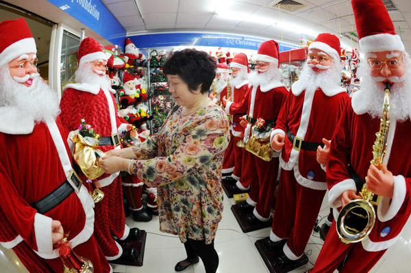 Yiwu thrives in Xmas products market