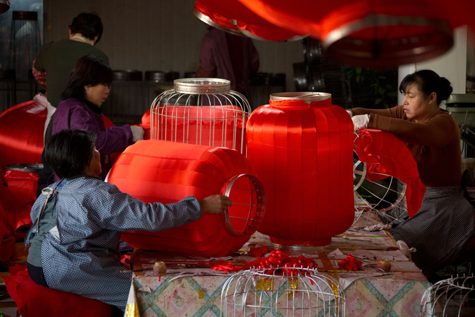 Praise the Red Lantern