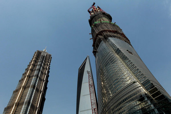 Tallest skyscraper in China reaches over 500m