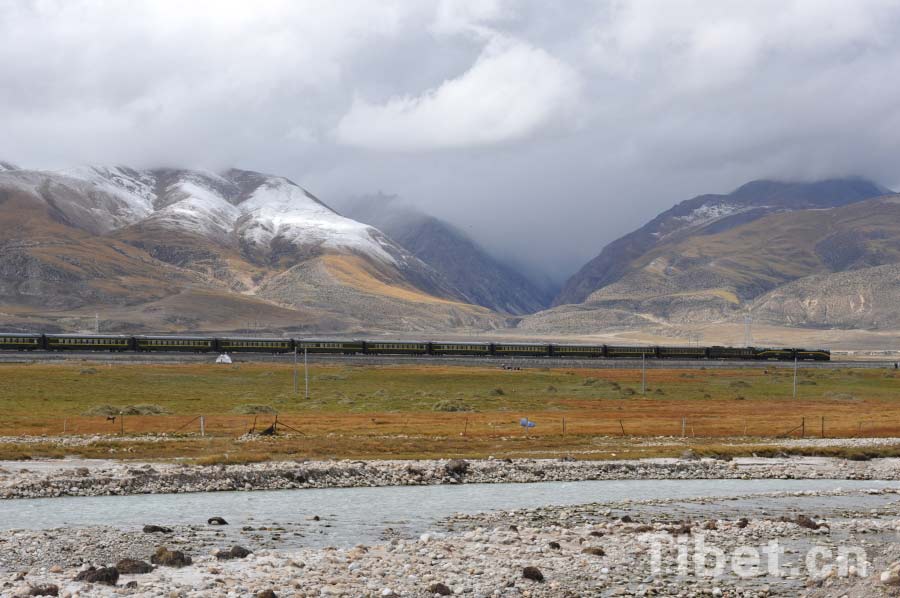 Transportation in Tibet gradually improving