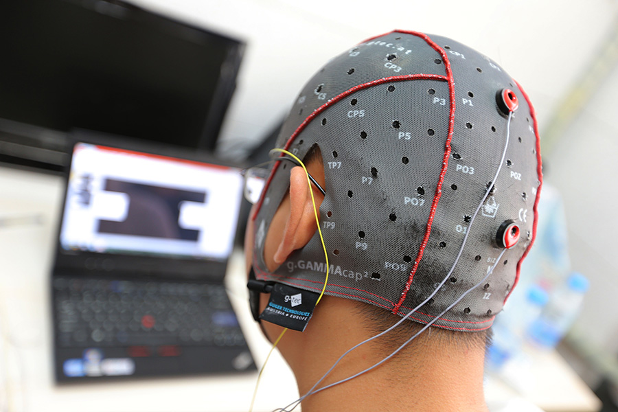 Brain-controlled car developed by Nankai University