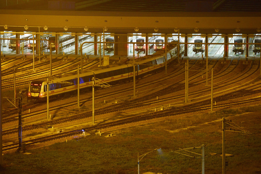 Closer look at Henan's 1st subway