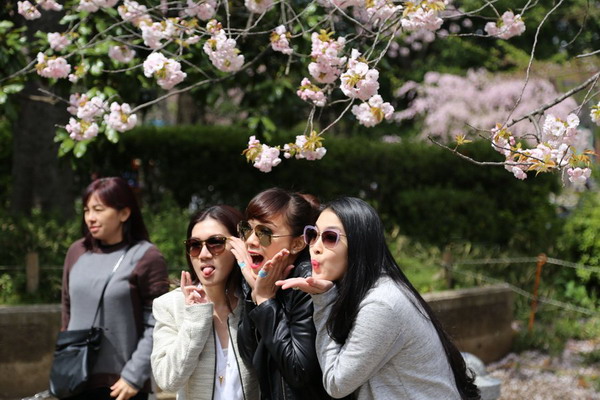 Stronger yuan boosts tourism