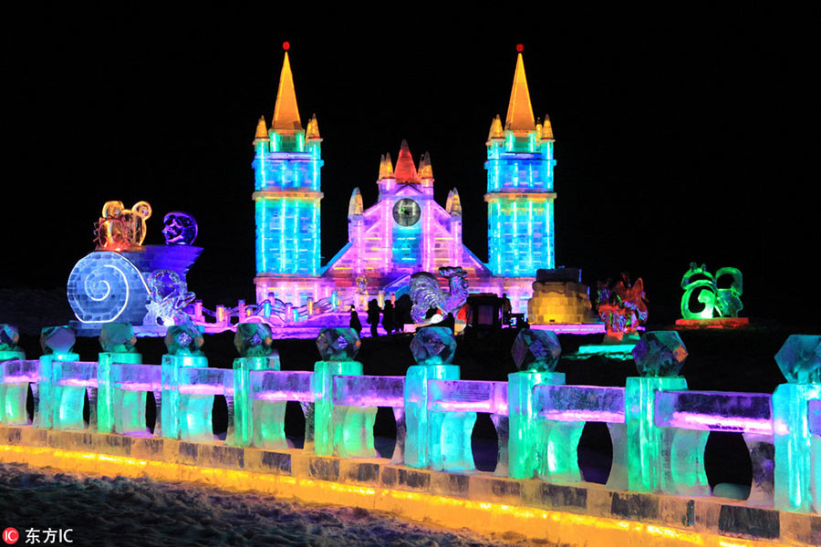 Ice sculptures light up Altay in Xinjiang