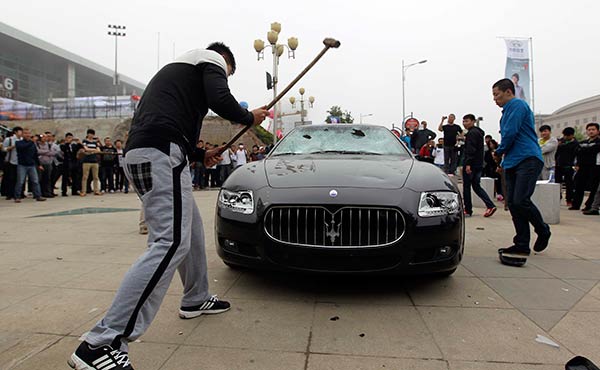 Maserati Quattroporte wreck over parts quality claim