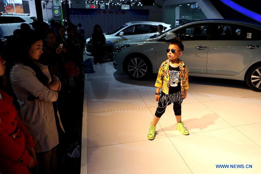 Adorable kids model at Taiyuan auto show