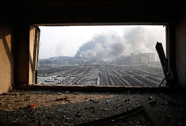 Almost ten thousand new cars ruined in Tianjin blasts