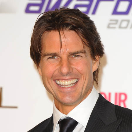 Tom Cruise's daughter baked for cast