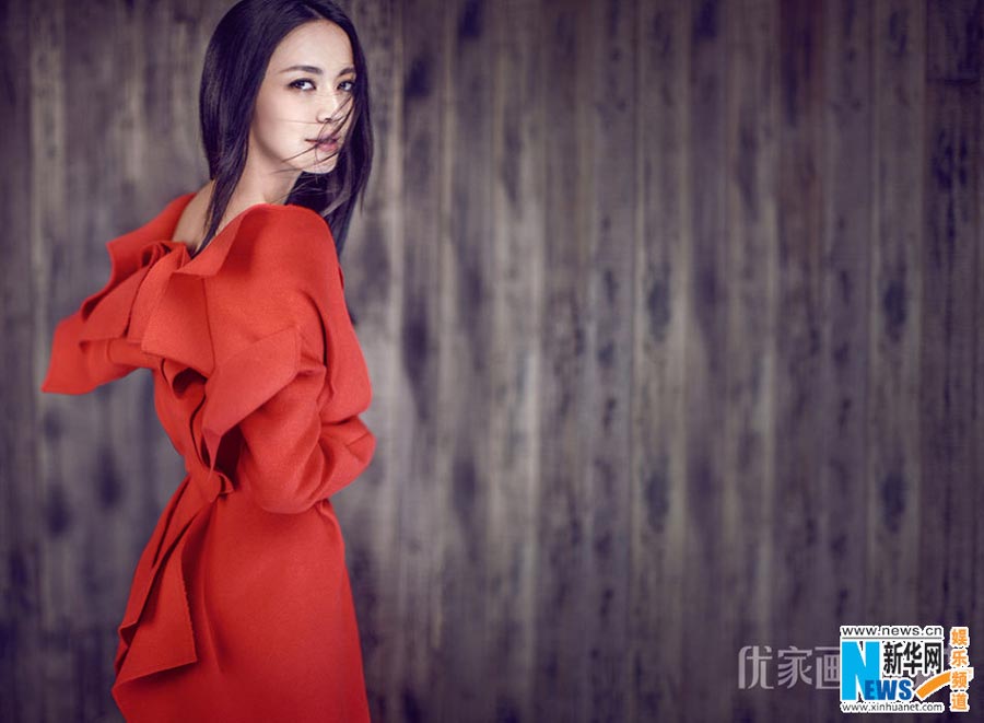 Yao Chen poses for fashion magazine after giving birth