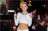 Miley Cyrus suffering from stomach flu