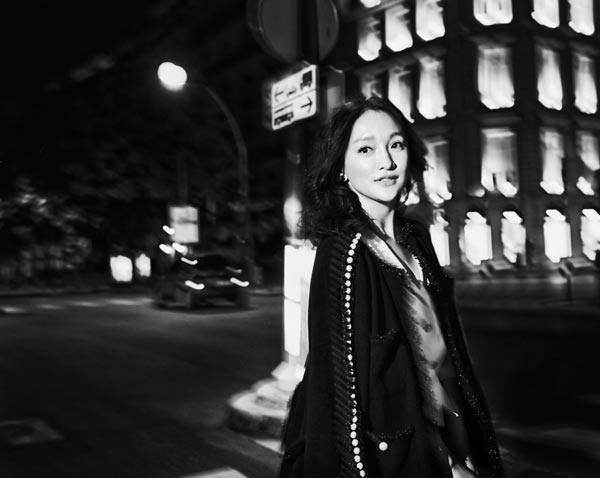 Zhou Xun's street style in Paris