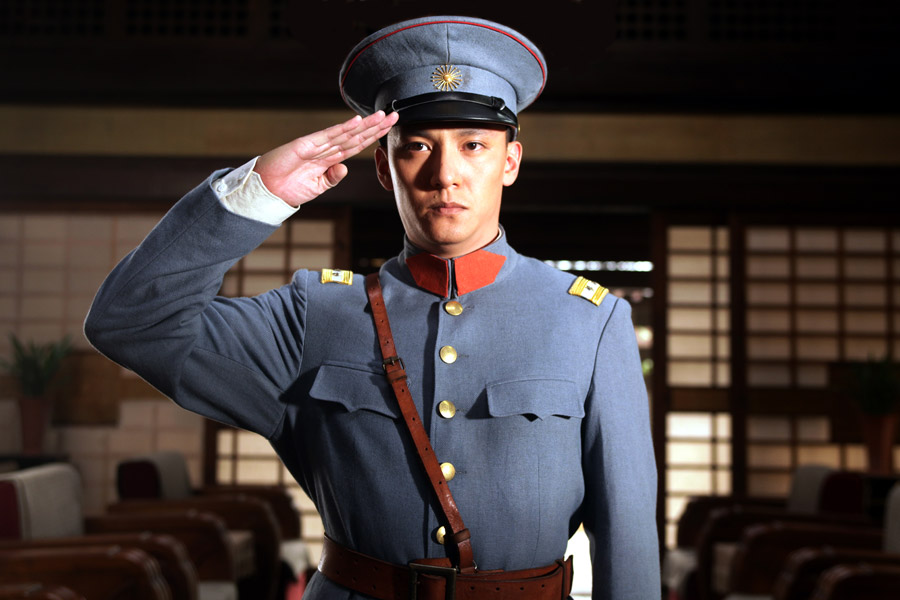 Chinese celebrities in military uniform