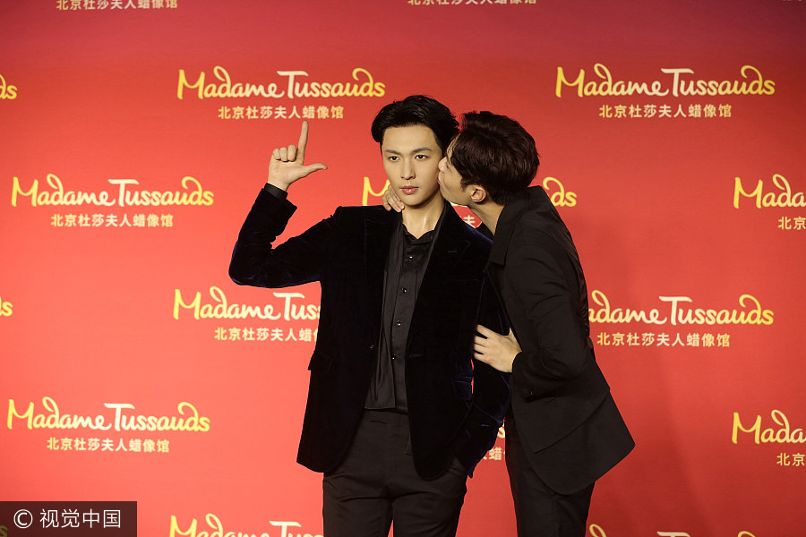 Zhang Yixing's waxwork model unveiled in Beijing