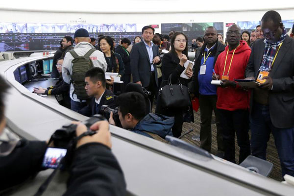 Foreign journalists get a glimpse of Beijing's rail transit construction