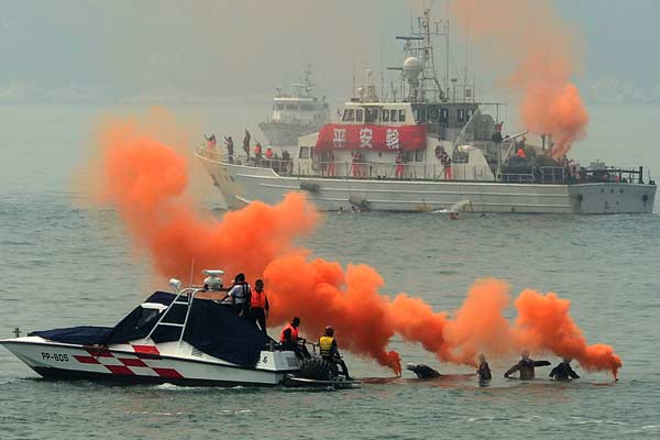 Sea drill in the Taiwan Straits to ensure safe transportation