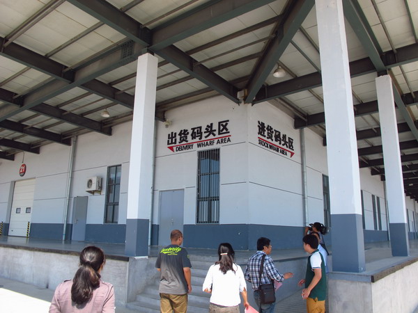 Logistics distribution center in E China