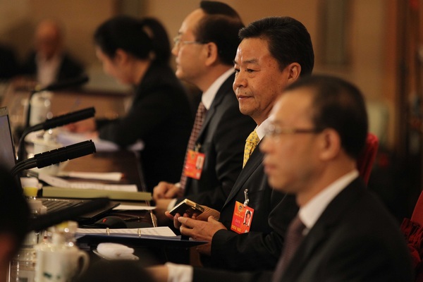 Press gear up for 1st session of 12th CPPCC