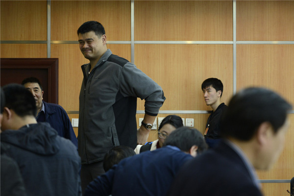 Yao Ming, Liu Xiang voice opinions at China's political advisory session