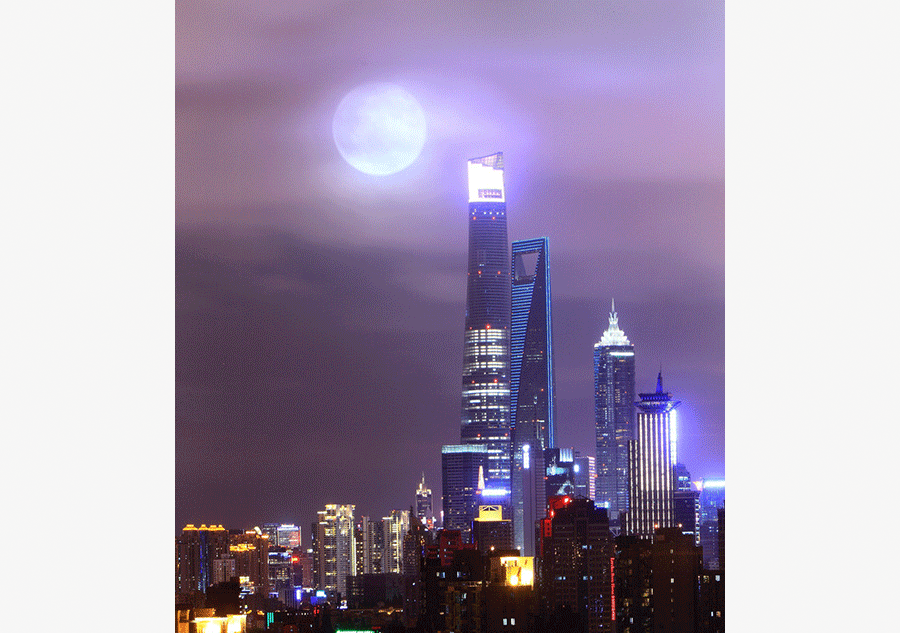 Full moon celebrates Mid-Autumn Festival