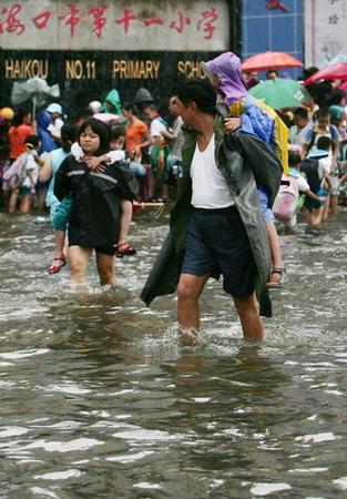 Storm Parma churns south China, 3 dead