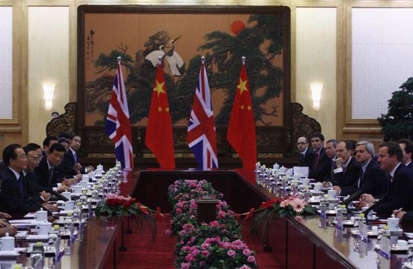 Wen, Cameron exchange views on bilateral ties