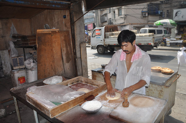 'Uncle Flatbread' latest internet sensation