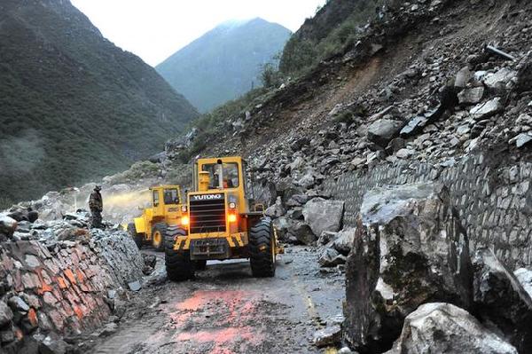 7 dead in Tibet after quake hits northern India