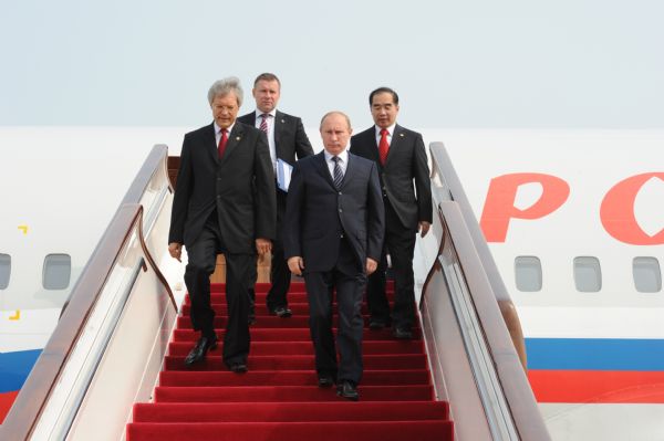 Putin starts official visit to China