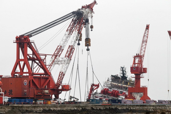 Ship worth over $100m sinks during construction