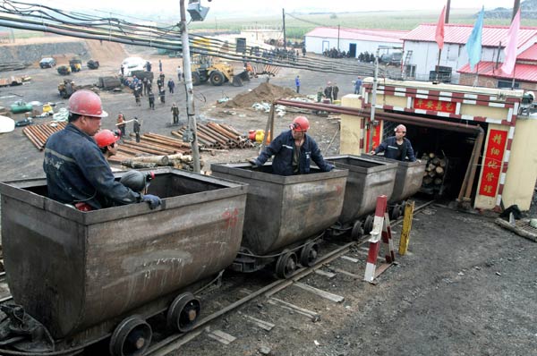 Death toll in NE China colliery fire rises to 12