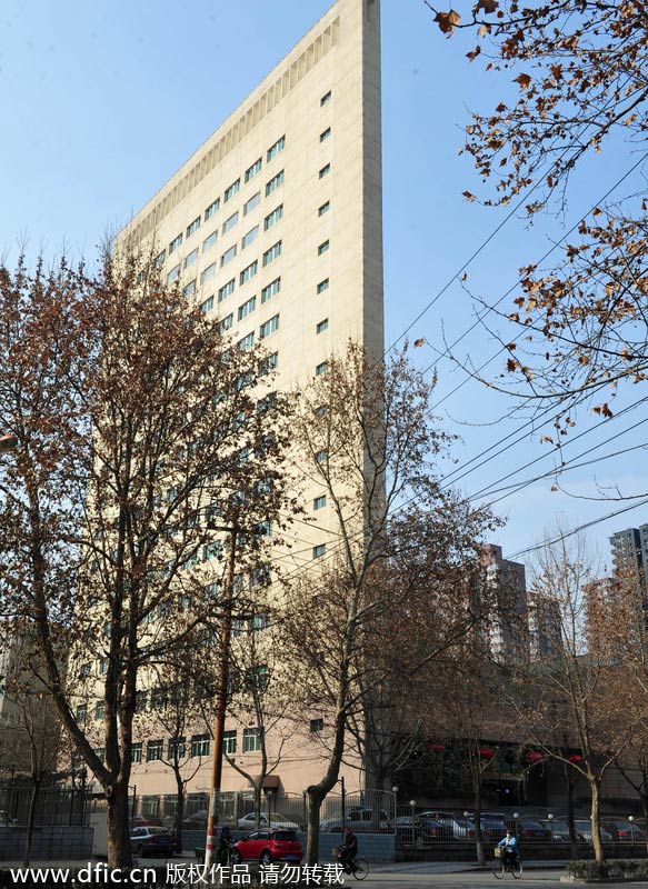 'Paper building' appears in Shijiazhuang