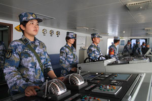 Chinese soldiers train in freezing temperatures