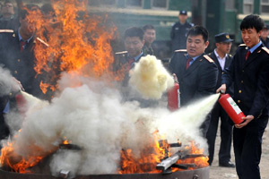 Forest team tackles fire drill in NE China