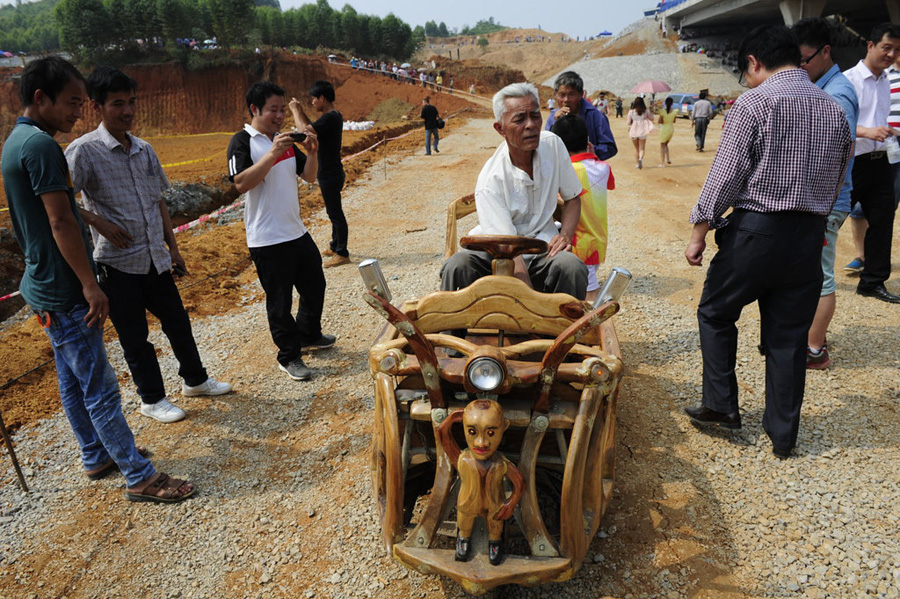 Handyman makes special vehicle for grandchildren