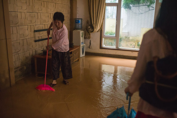 7 dead, over 170,000 affected in Guangdong rainstorm