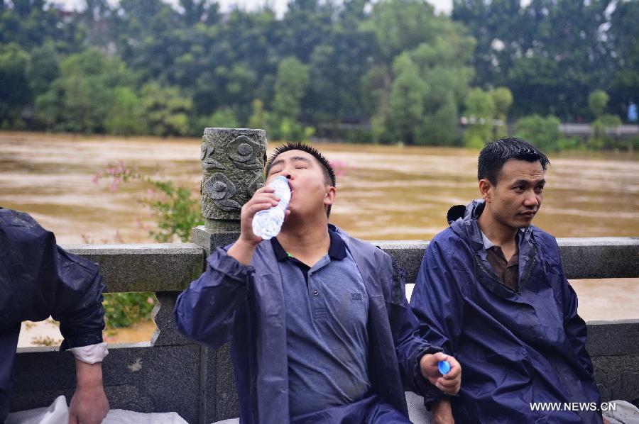 Over 100,000 affected by Typhoon Matmo in E China's Jiangxi