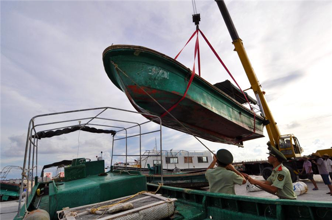 China issues orange alert for Typhoon Kalmaegi