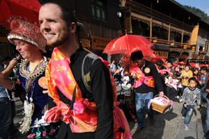 Couples tie the knot in traditional group wedding