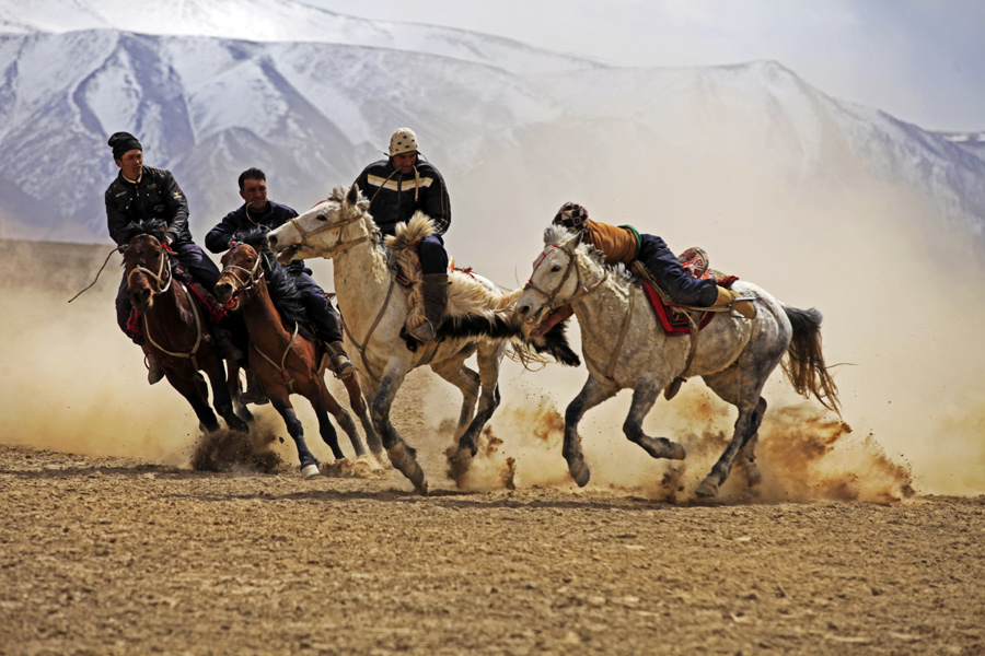 Ethnic Tajik life through the lens of a soldier (Part II)