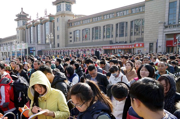 Passenger flow return peak as Spring Festival draws to an end