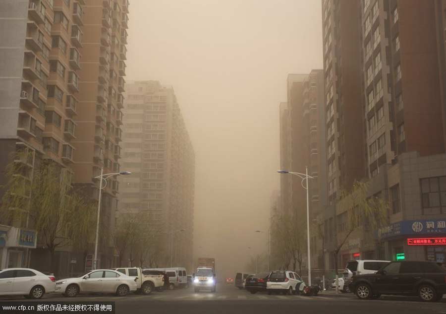 Sandstorm engulfs North China