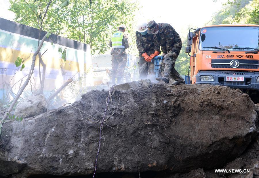 Quake-hit China-Nepal highway cleared